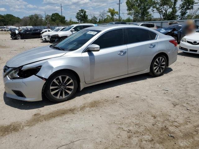 2017-Nissan-Altima-1N4AL3AP3HC119363-1