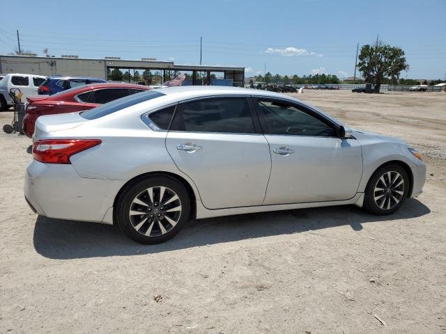 2017-Nissan-Altima-1N4AL3AP3HC119363-3